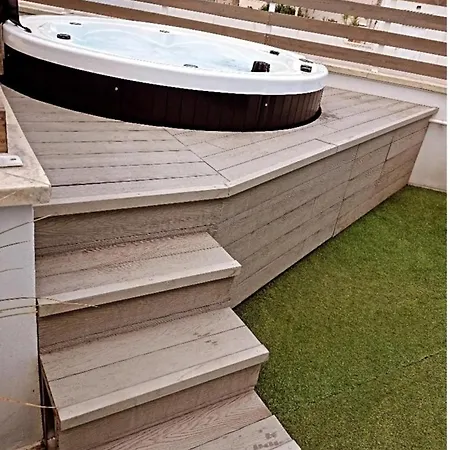 Il Panoramico - Terrazza E Jacuzzi בית נופש *