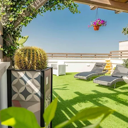 Il Panoramico - Terrazza E Jacuzzi Feriehus *