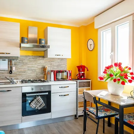 Il Panoramico - Terrazza E Jacuzzi Semesterbostad *