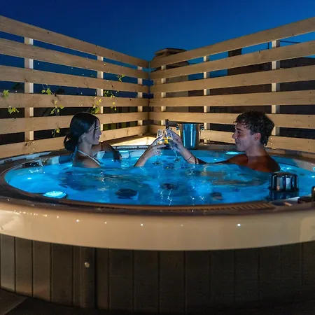 Il Panoramico - Terrazza E Jacuzzi Prázdninový dům